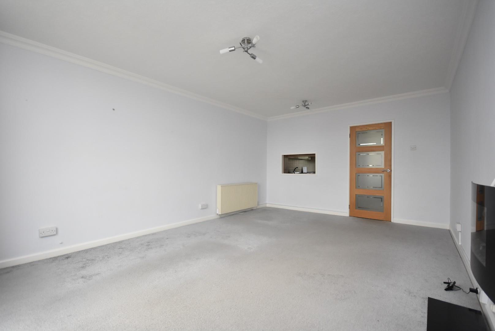 7 St. Nicholas House, Sea View Court, Bradford Place, Penarth, CF64 1AL
